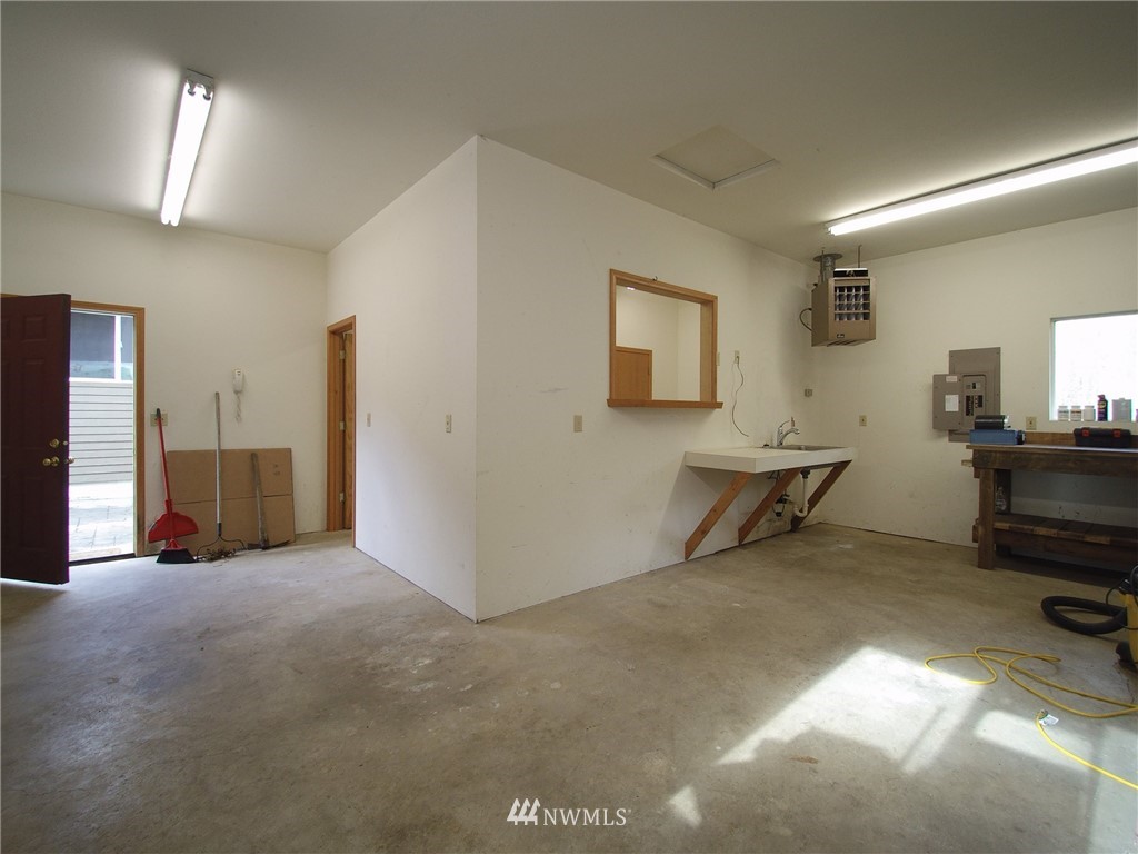 196 Gandalf Road Port Angeles, WA 98363 - Photo 18 of 25 Gallery Image 18