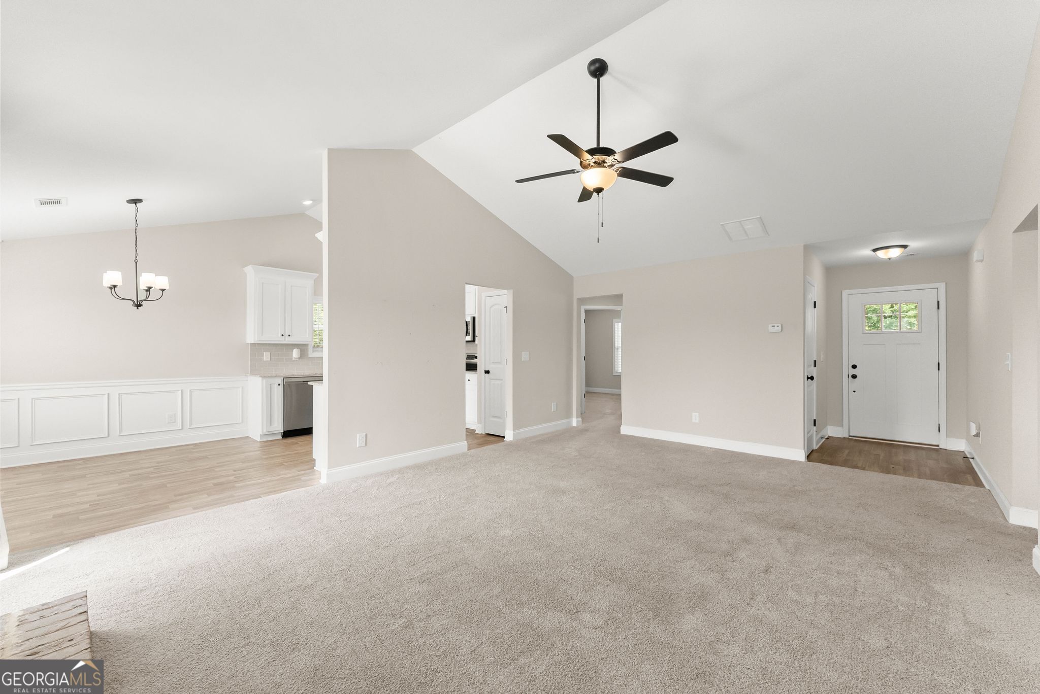 810 Anderson Thomas Road Martin, GA 30557 - Photo 8 of 40 a view of empty room with ceiling fan