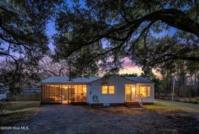 $270,000 | 4516 Castle Hayne Road, Castle Hayne, NC 28429