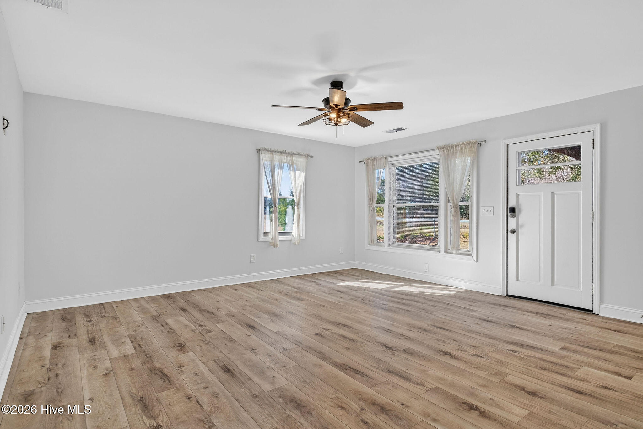 4516 Castle Hayne Road Castle Hayne, NC 28429 - Photo 17 of 44 4516CastleHayneRoad-3