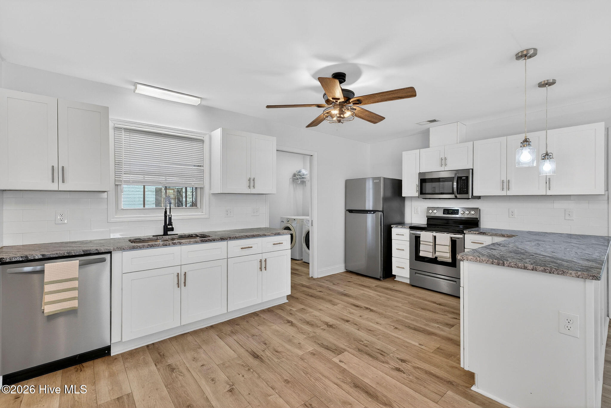 4516 Castle Hayne Road Castle Hayne, NC 28429 - Photo 23 of 44 4516CastleHayneRoad-12