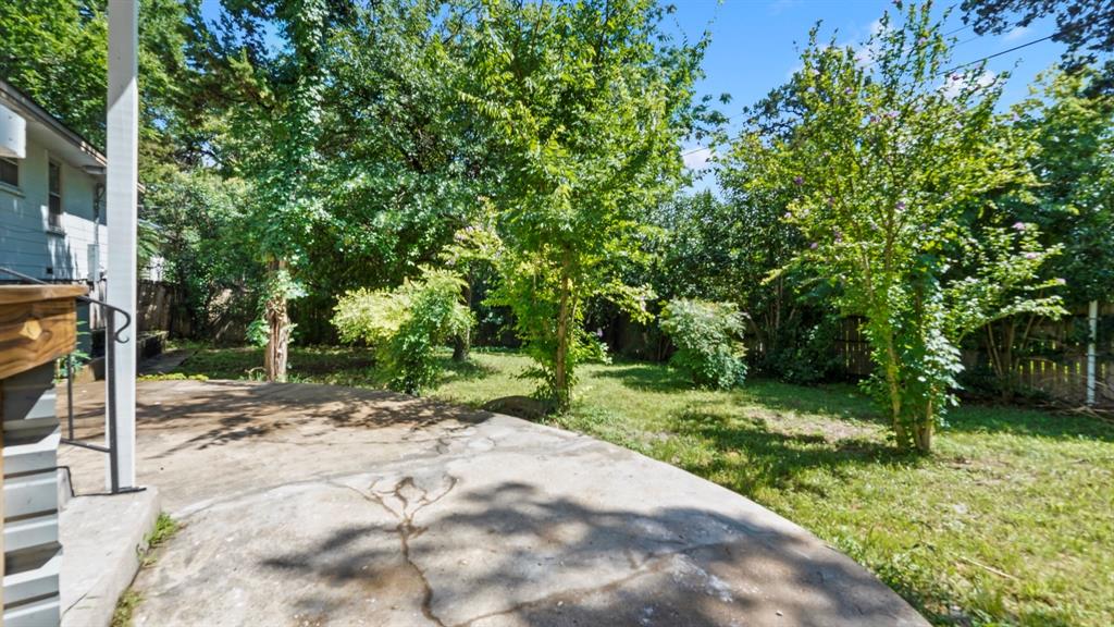 4600 Robinwood Drive Waco, TX 76708 - Photo 23 of 24 a view of a park with large trees