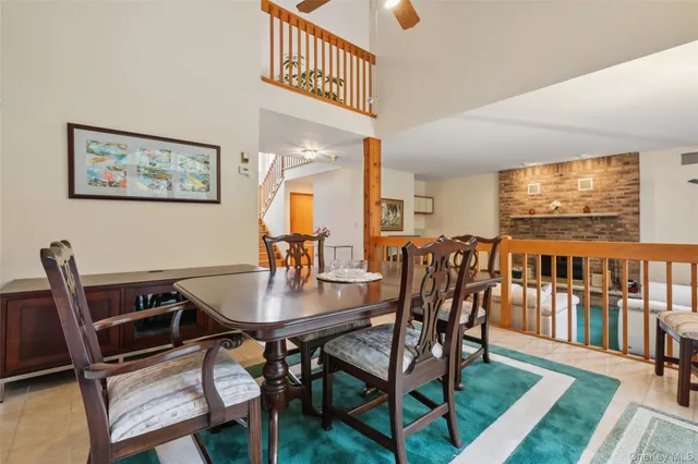a view of a livingroom and dining room