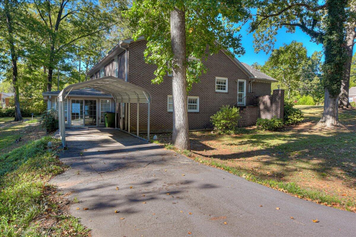 415 South Maple Street McCormick, SC 29835 - Photo 2 of 42 49-149