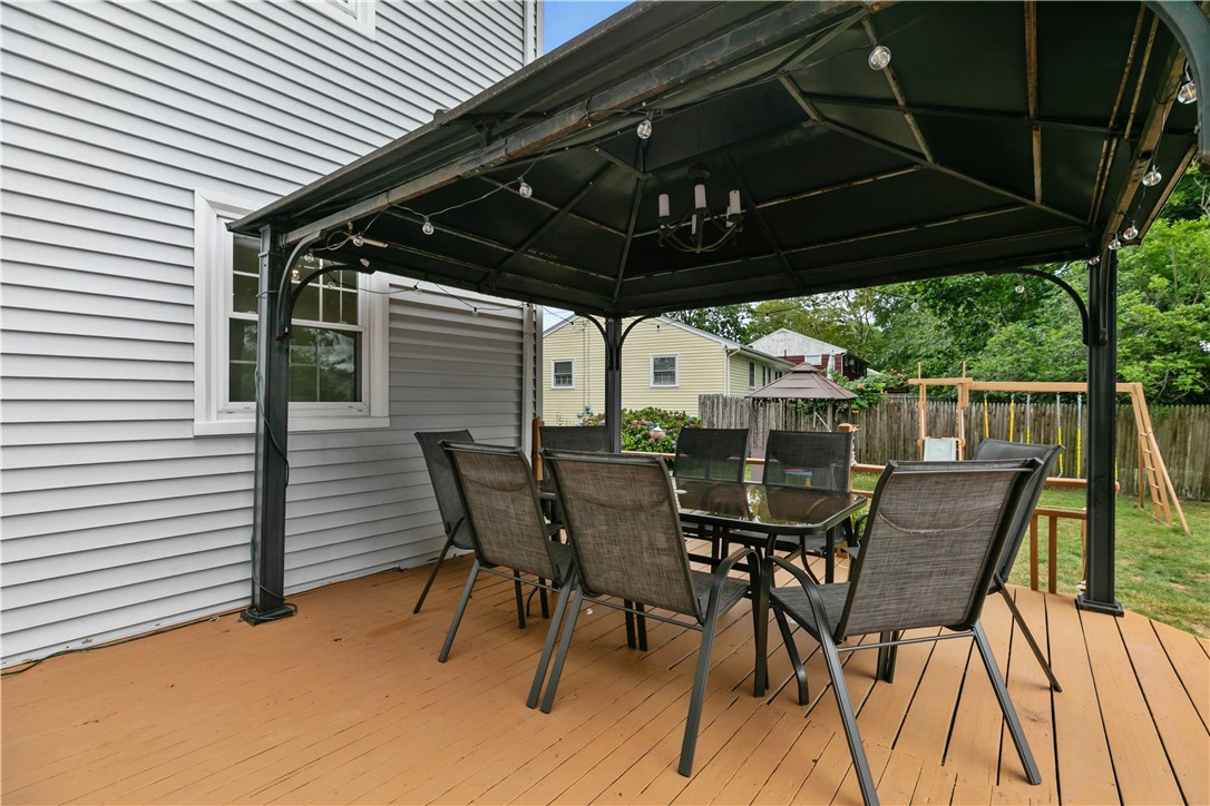 12 Granada Terrace Middletown, RI 02842 - Photo 16 of 26