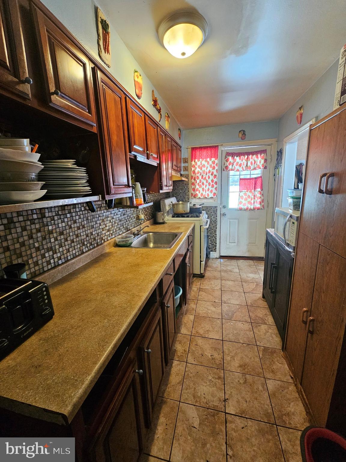 7834 Wynbrook Road Baltimore, MD 21224 - Photo 5 of 9