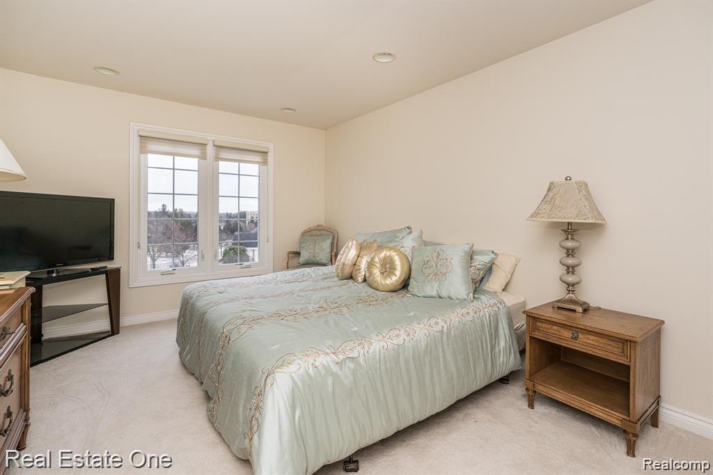 1295 Creek Pointe Drive Rochester, MI 48307 - Photo 32 of 33 Upper level Bedroom