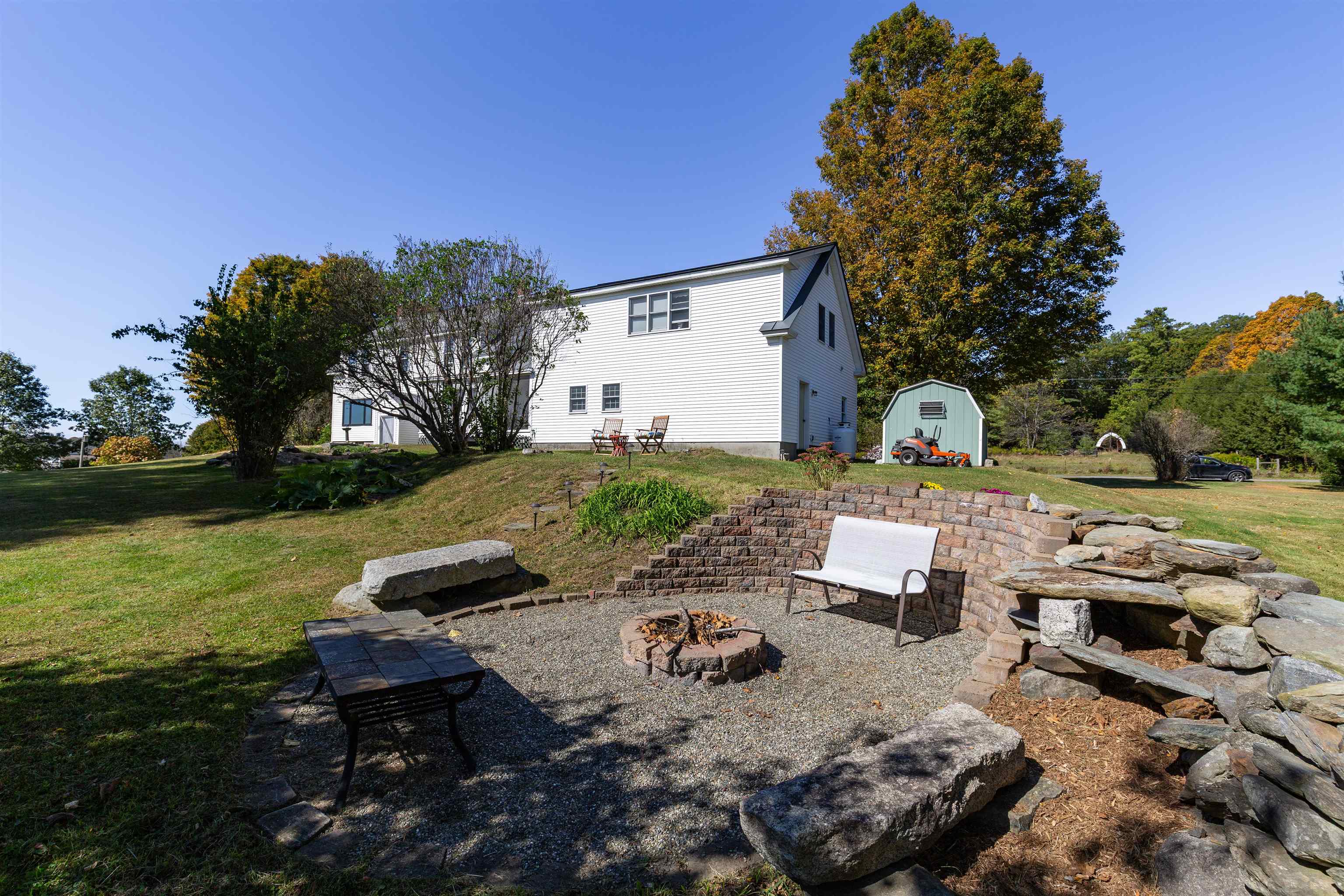 52 Farr Road Lebanon, NH 03766 - Photo 8 of 48