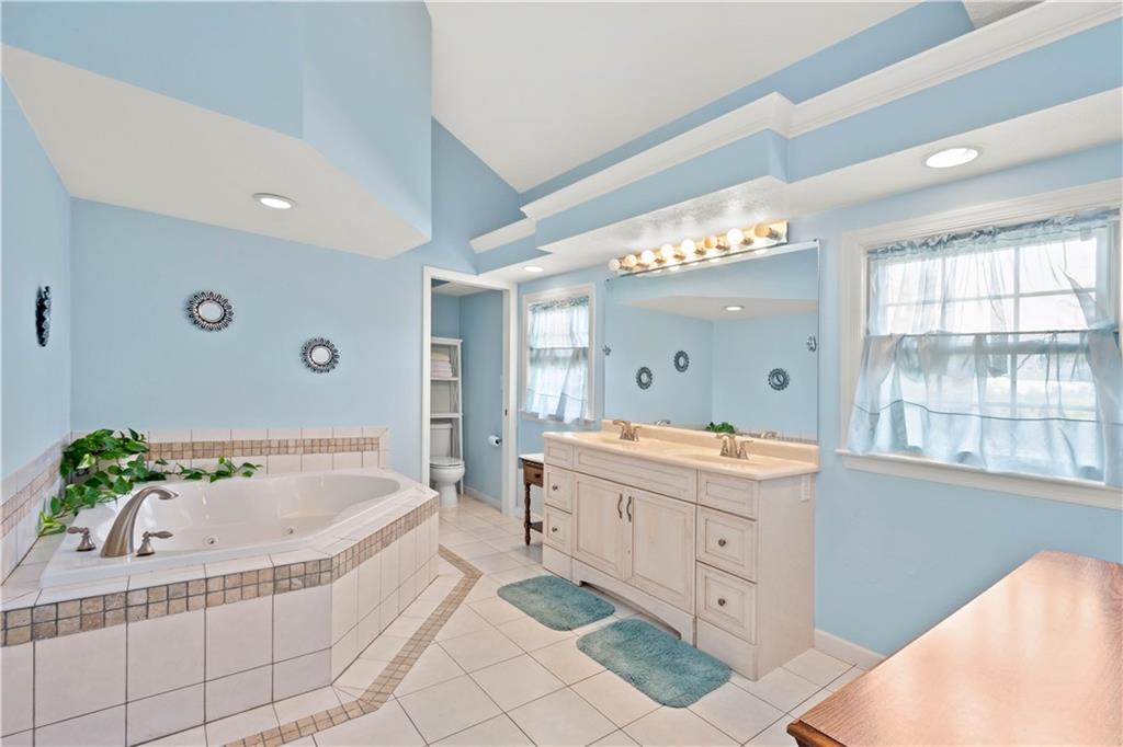 136 Johnston Road Canonsburg, PA 15317 - Photo 16 of 25 Gallery Image 16