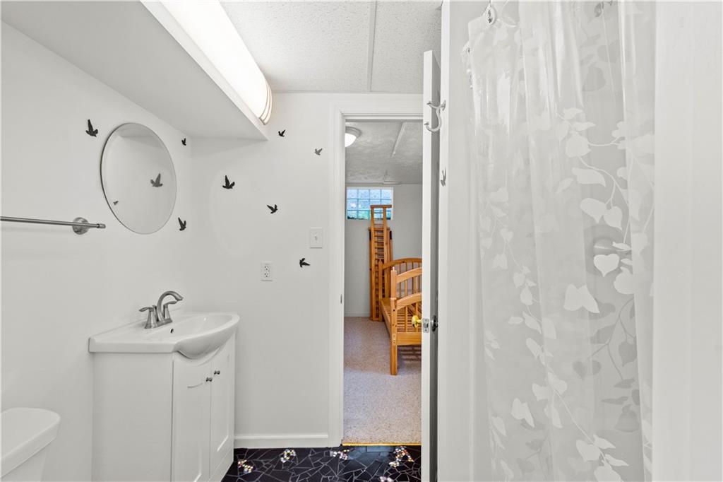 136 Johnston Road Canonsburg, PA 15317 - Photo 20 of 25 Gallery Image 20