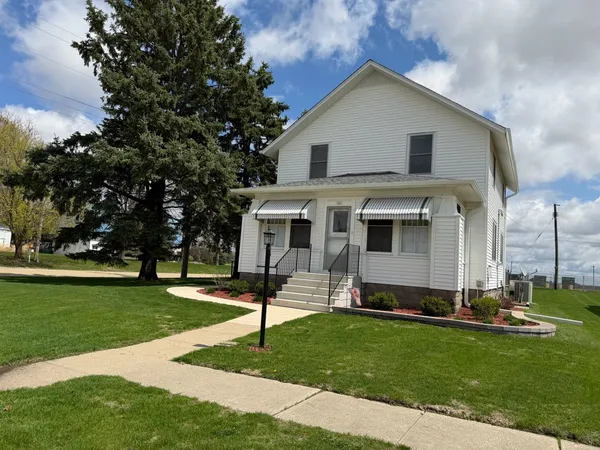 $209,000 | 101 Pacific Street, Monroe Center, IL 61052