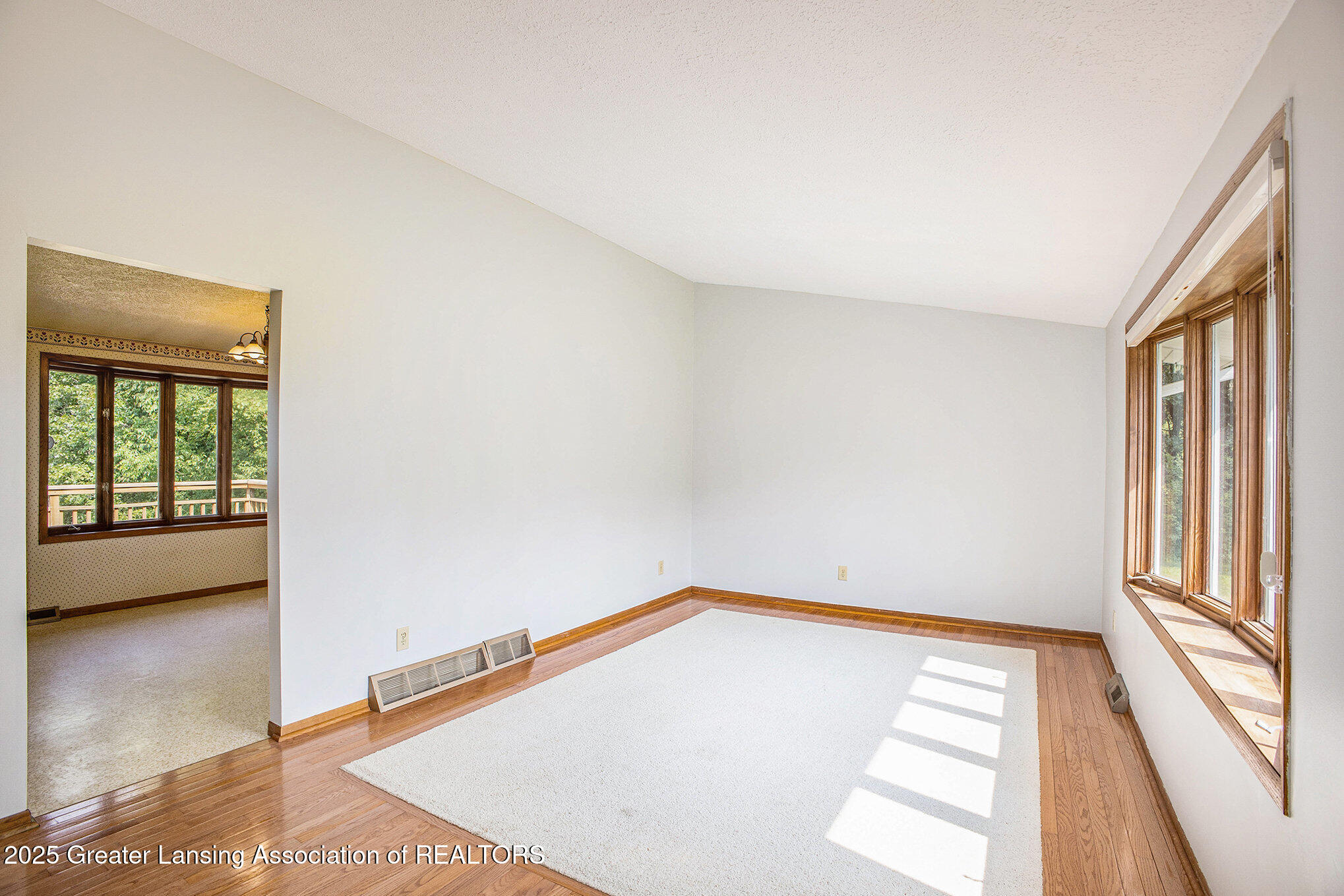 6379 Foster Road Haslett, MI 48840 - Photo 15 of 34 6379 Foster. Living Room