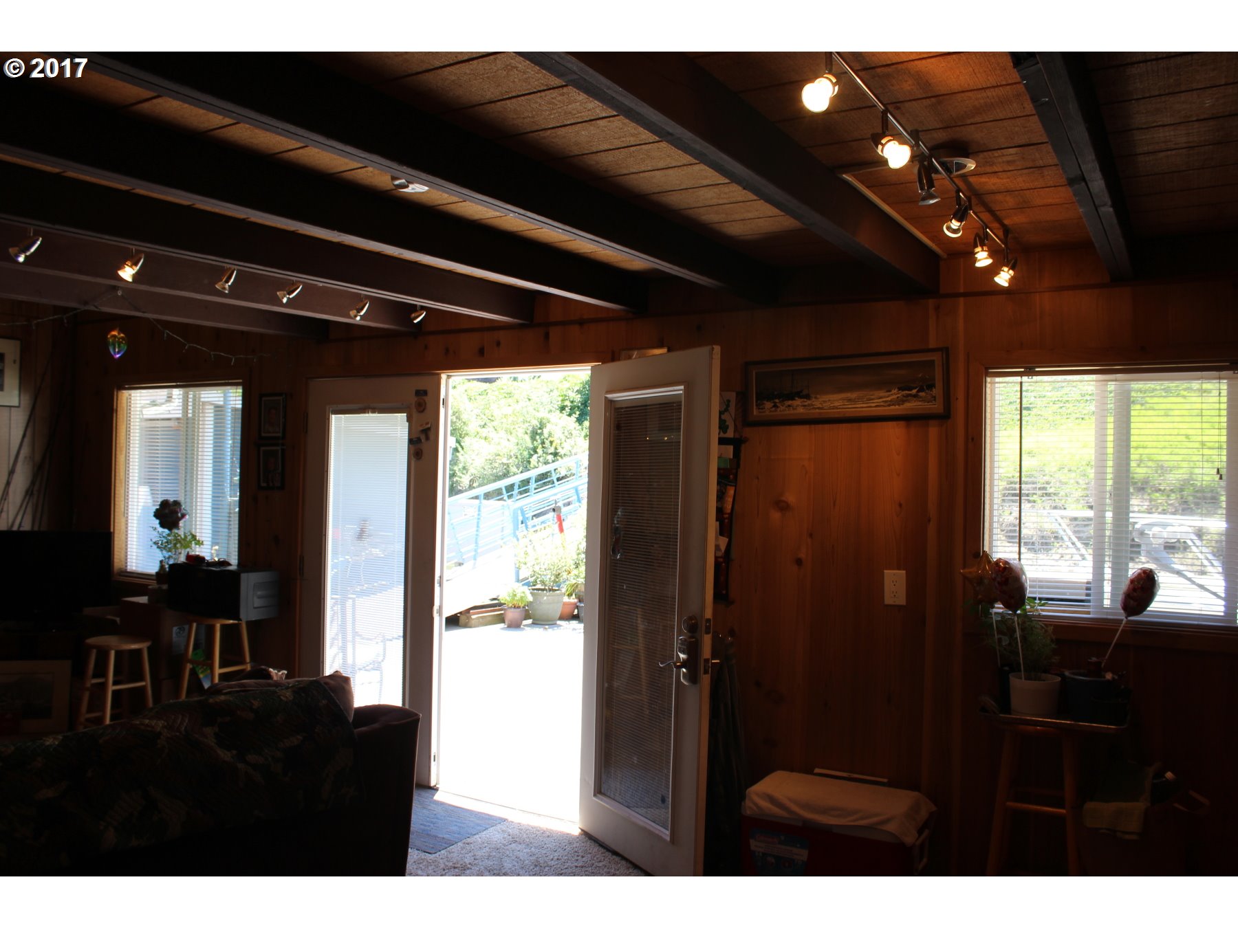 14456 Northwest Larson Road Portland, OR 97231 - Photo 14 of 21 a view of hall way with furniture