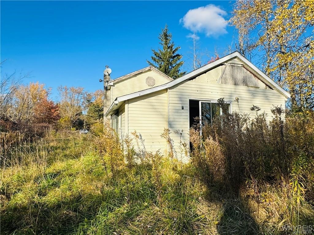 9404 Chestnut Ridge Road Royalton, NY 14105 - Photo 2 of 6