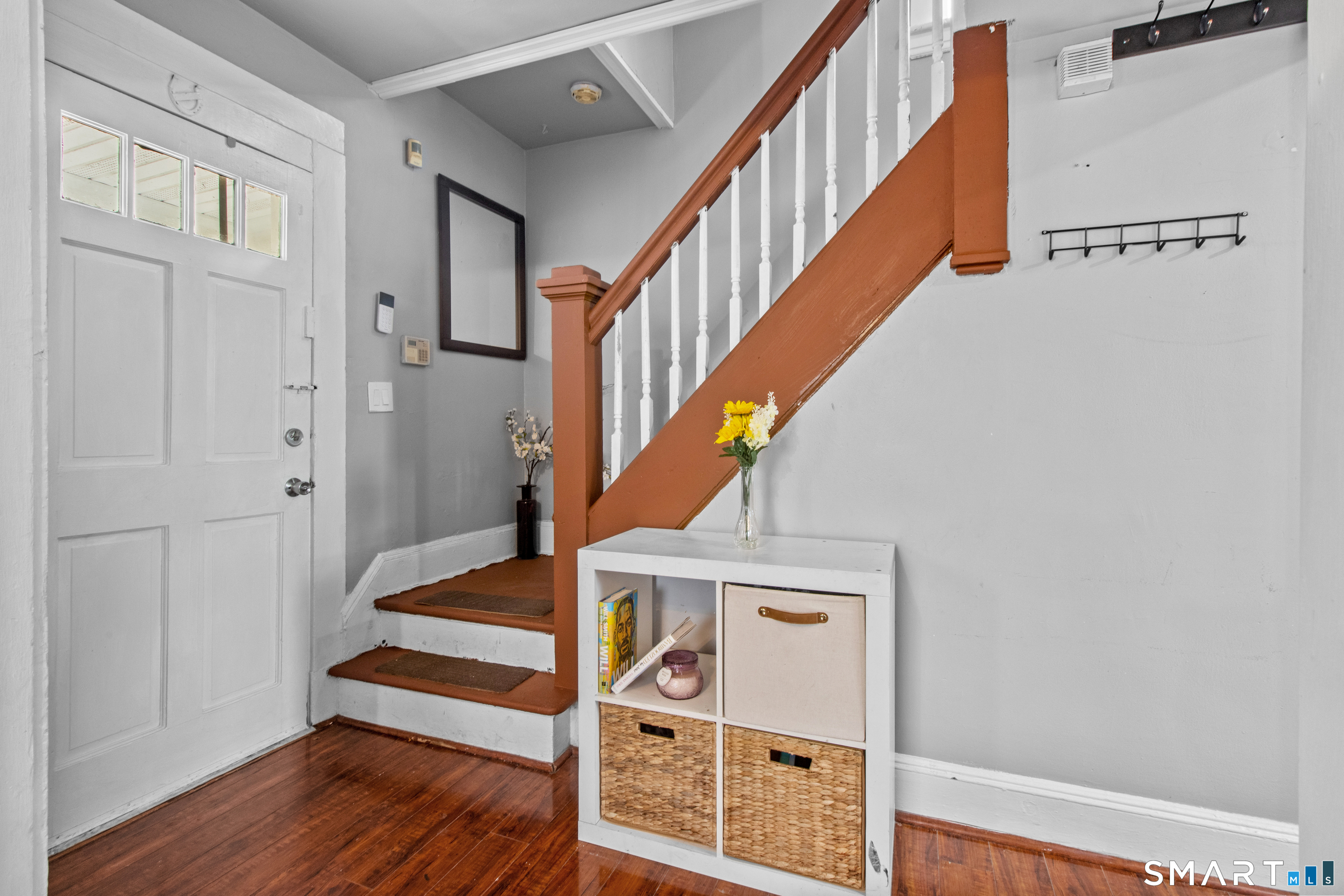 182 Deforest Avenue Bridgeport, CT 06607 - Photo 8 of 28