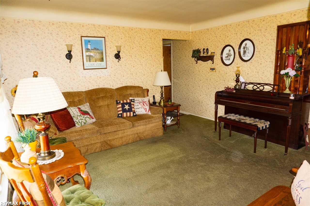 18545 Stephens Eastpointe, MI 48021 - Photo 13 of 29 Gallery Image 13
