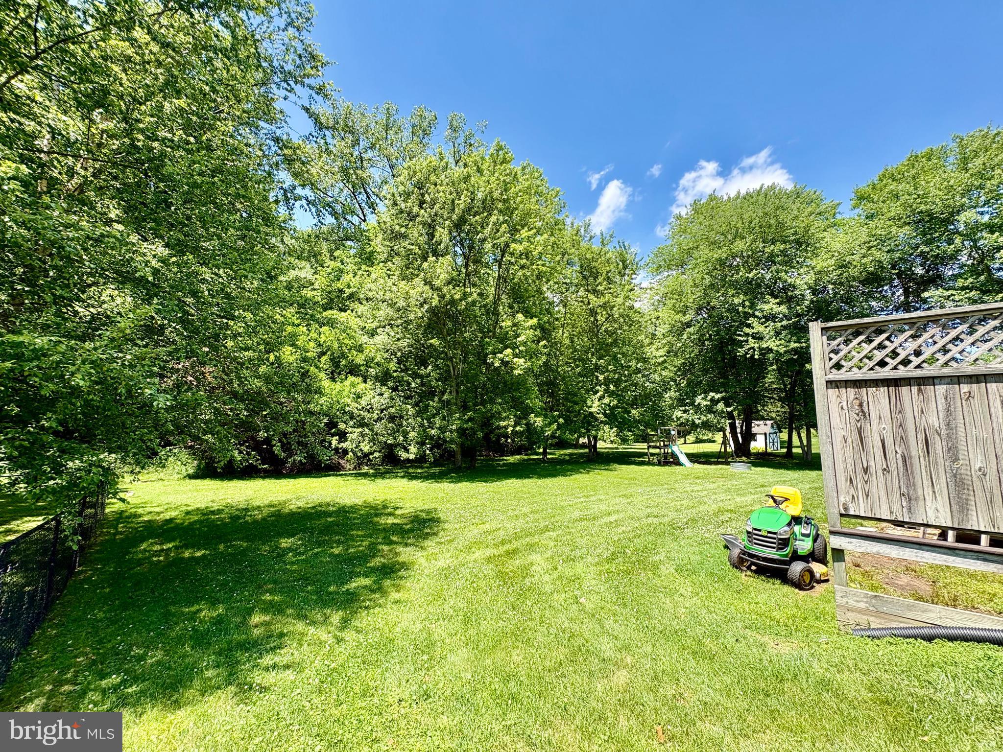 485 Crossing Way Manchester, PA 17345 - Photo 3 of 36