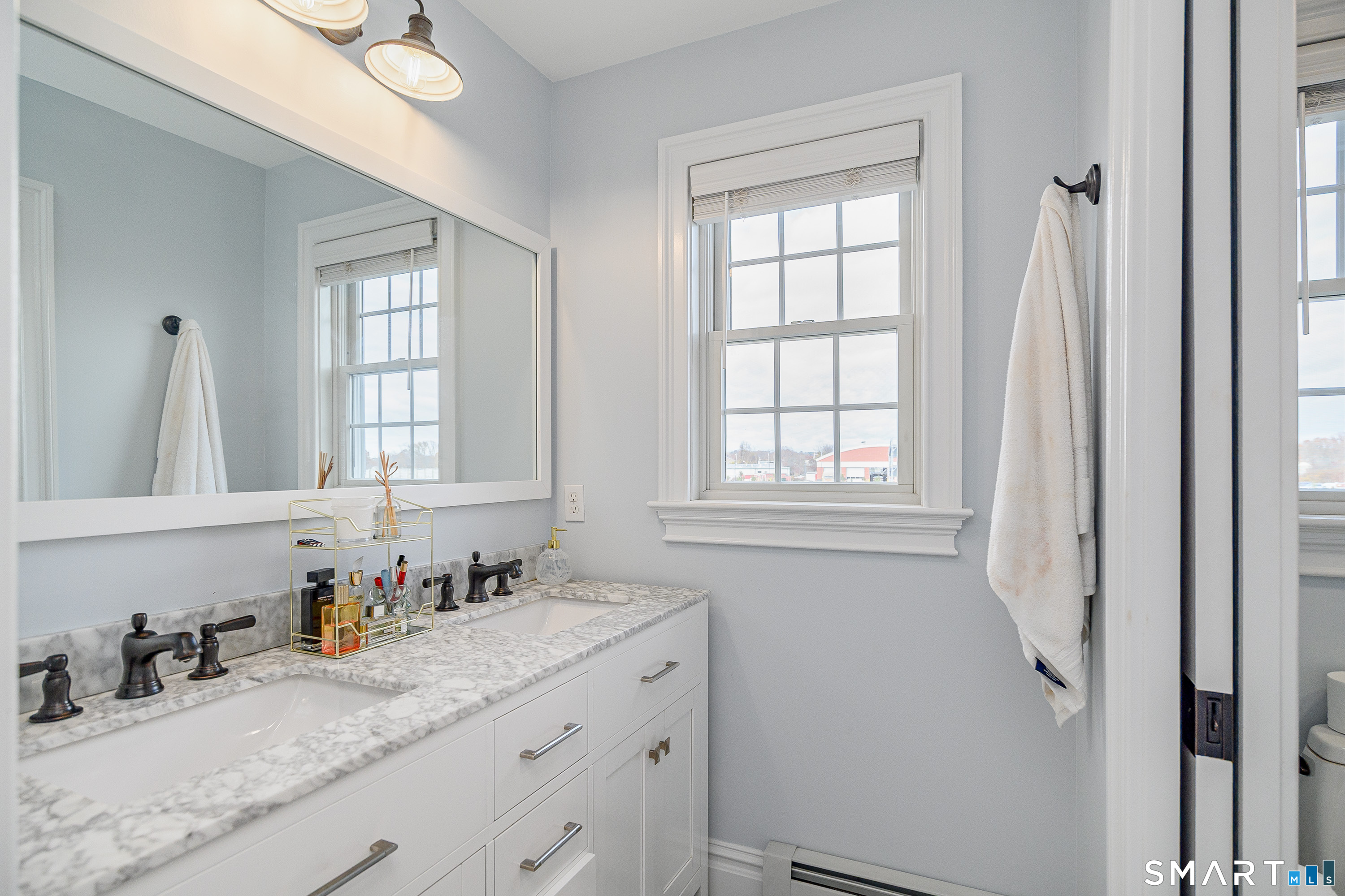 1140 Fairfield Beach Road Fairfield, CT 06824 - Photo 12 of 20