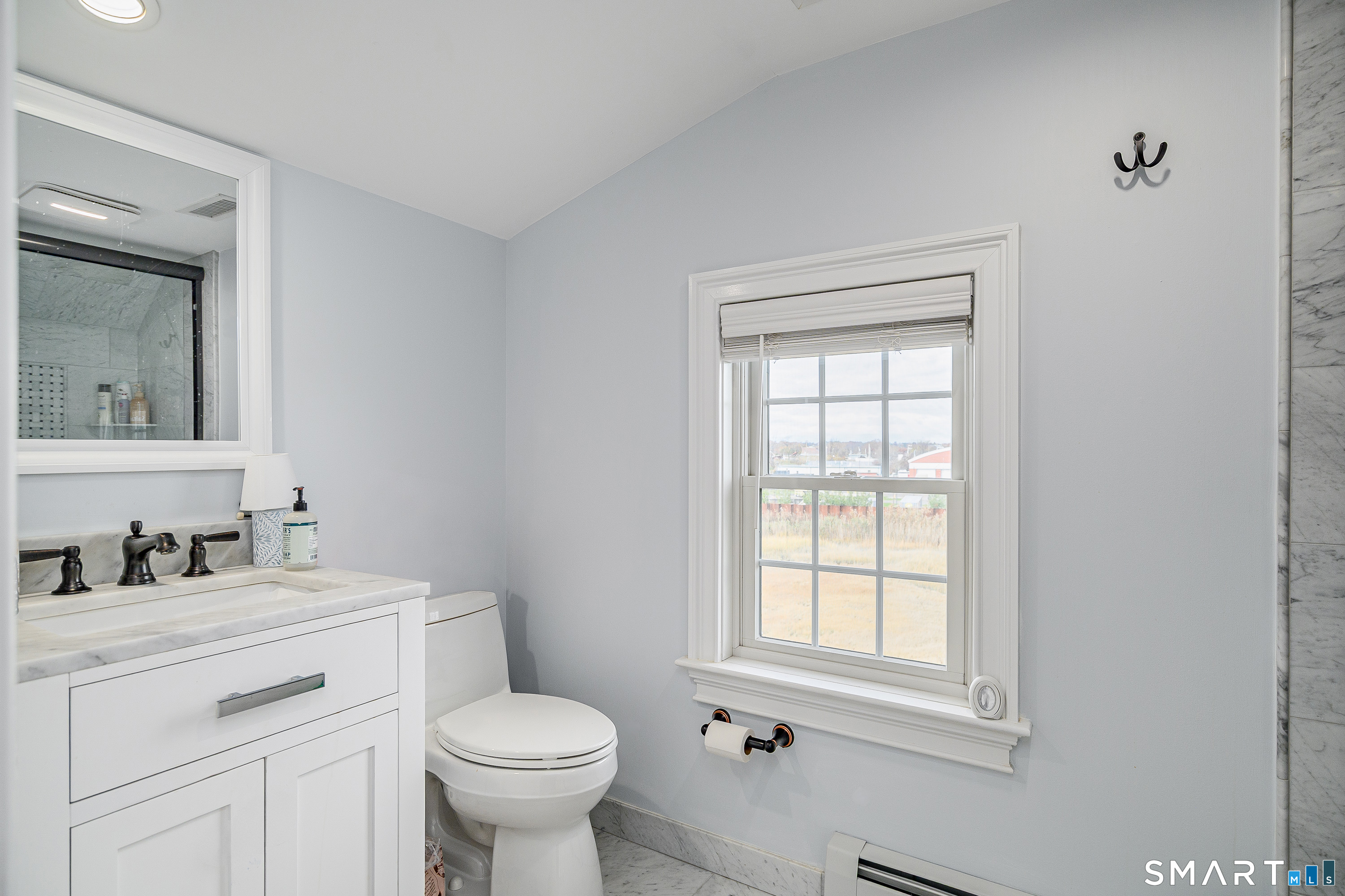 1140 Fairfield Beach Road Fairfield, CT 06824 - Photo 16 of 20