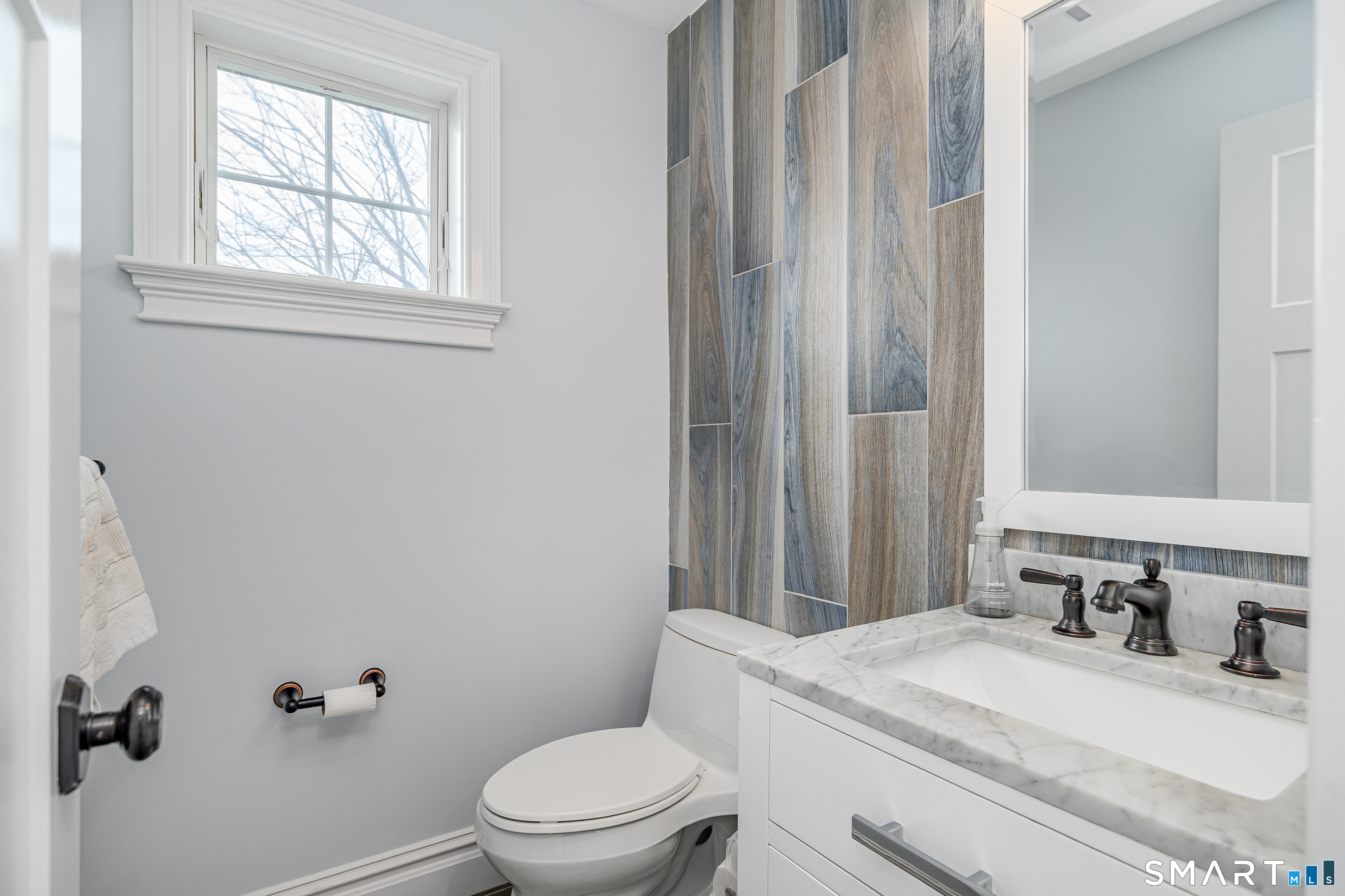 1140 Fairfield Beach Road Fairfield, CT 06824 - Photo 8 of 20