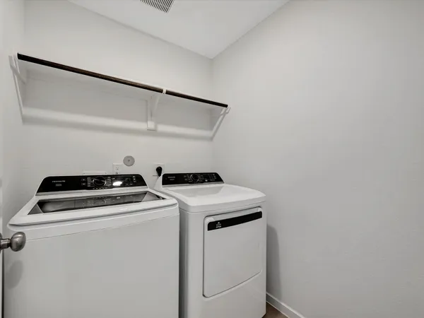 $2,500 | 2207 Graycliff Est Lane, League City, TX 77573