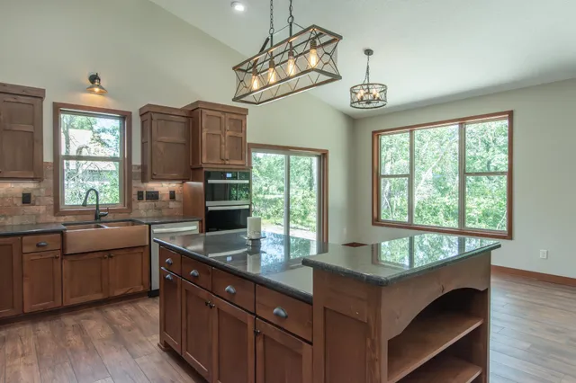 $582,900 | 14502 Lynndale Drive North, Baxter, MN 56425