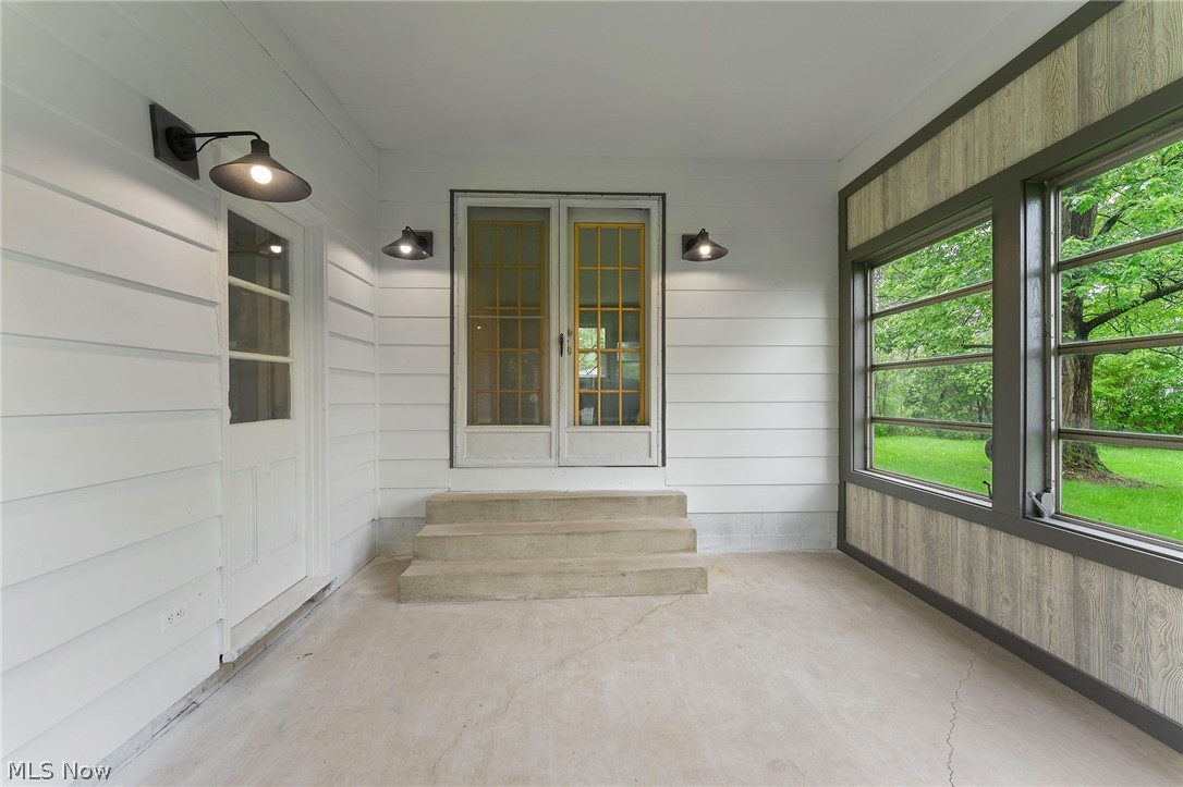 962 Keefer Road Girard, OH 44420 - Photo 24 of 31 View of entrance to property