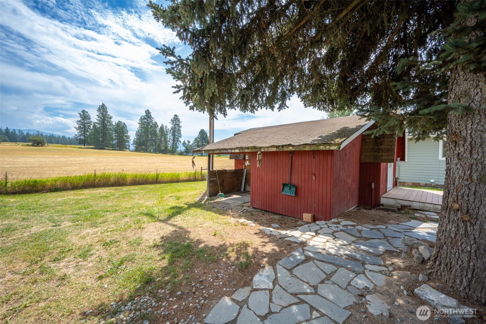 8511 East Hamilton Road Chattaroy, WA 99003 - Photo 33 of 40 Gallery Image 33