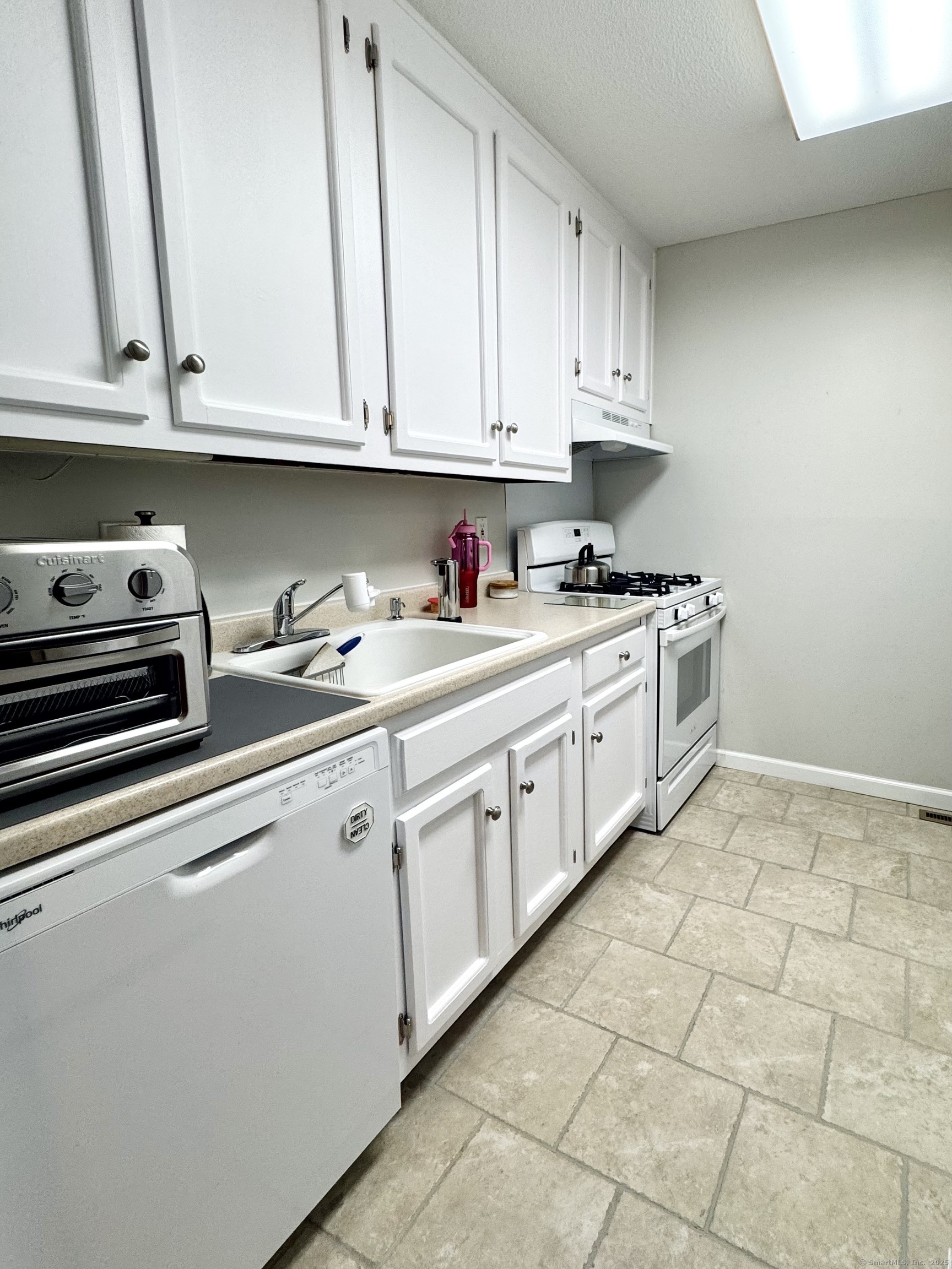 7 Honeysuckle Lane, Unit 7 Ridgefield, CT 06877 - Photo 11 of 22