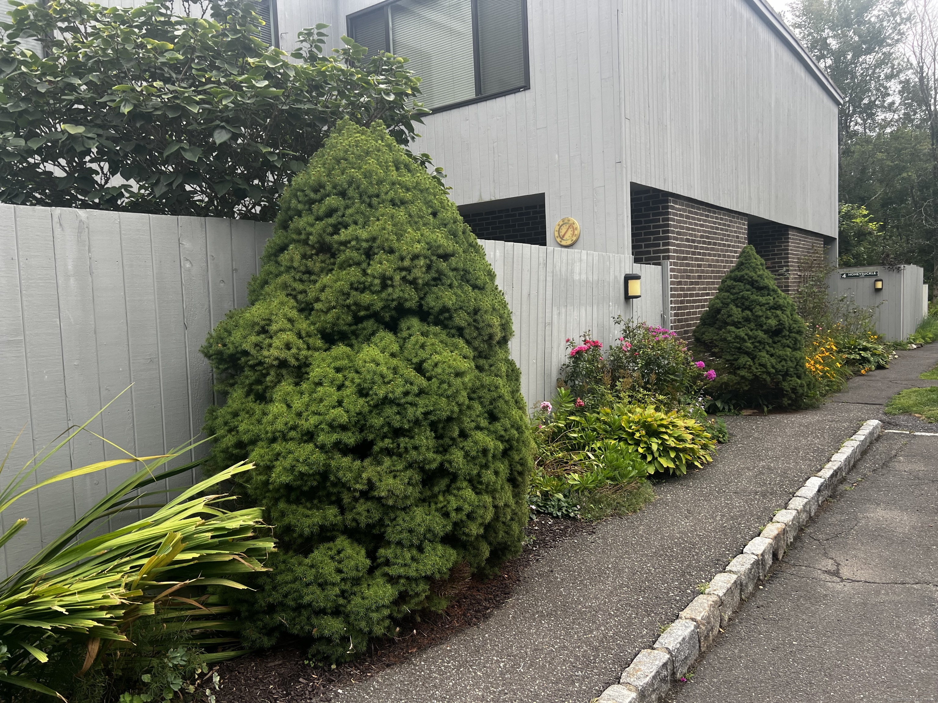 7 Honeysuckle Lane, Unit 7 Ridgefield, CT 06877 - Photo 7 of 22