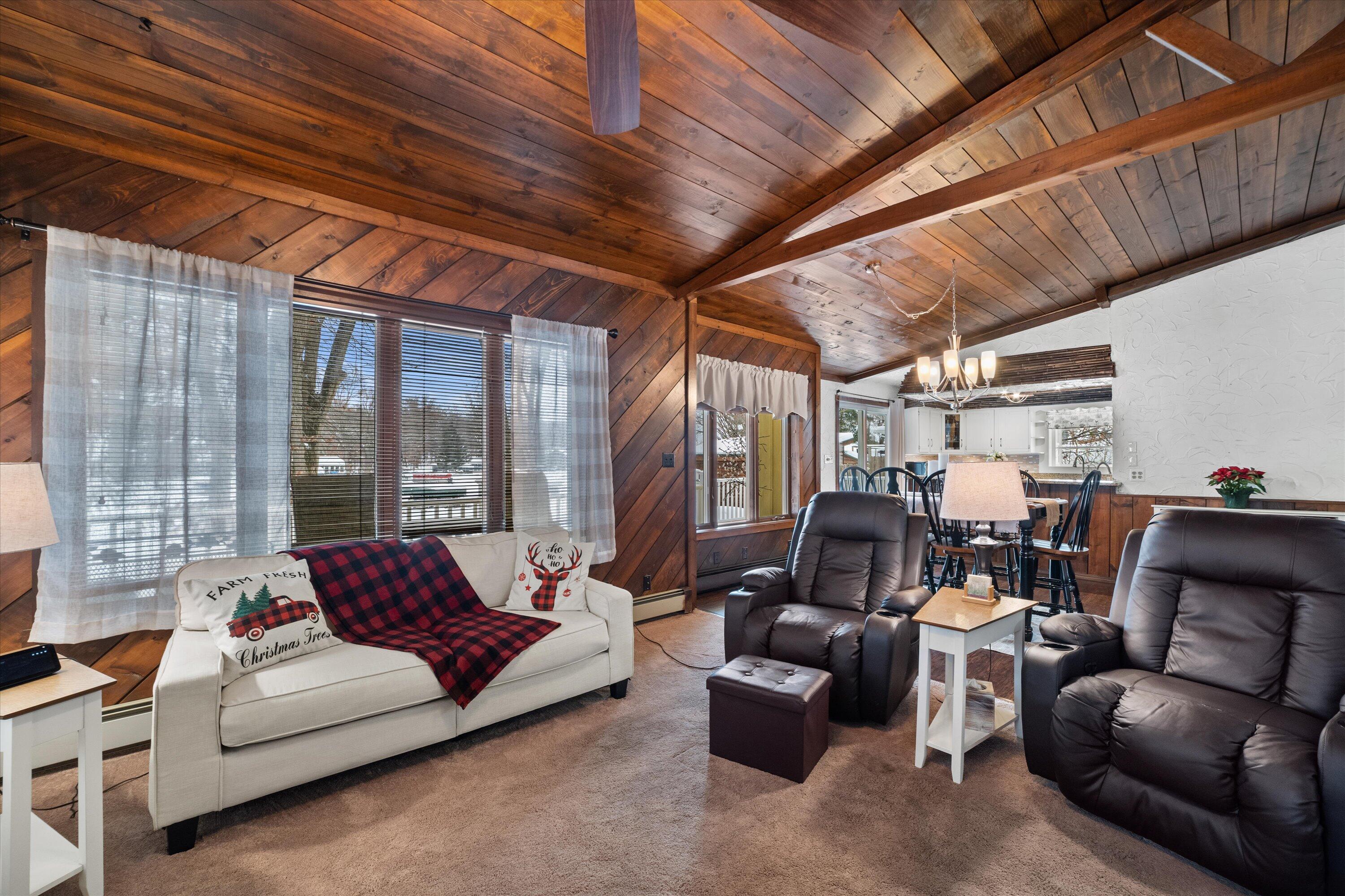 S108W34703 Jacks Bay Road Mukwonago, WI 53149 - Photo 7 of 74 Living Room Lake View