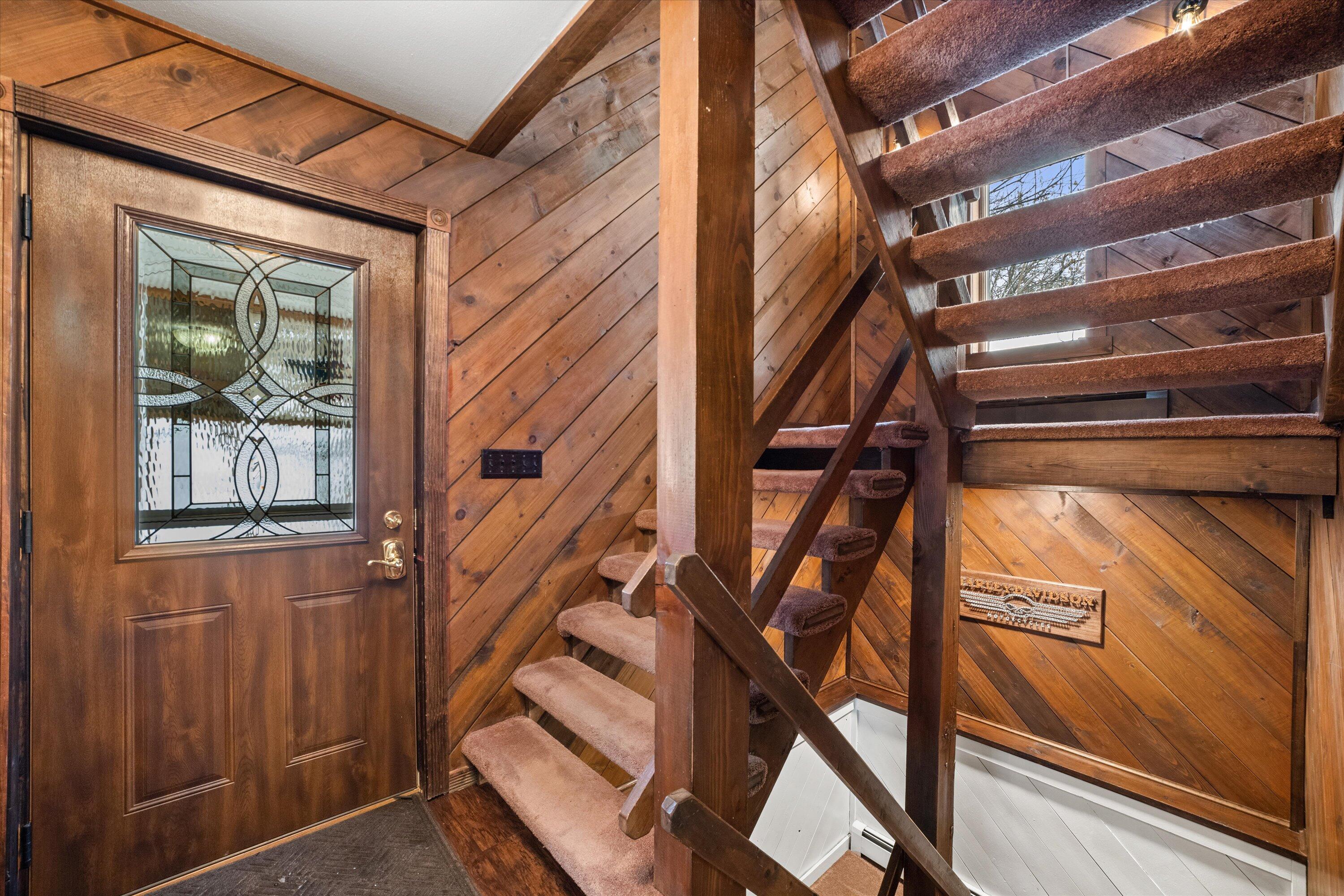 S108W34703 Jacks Bay Road Mukwonago, WI 53149 - Photo 27 of 74 Staircase to master suite or basement