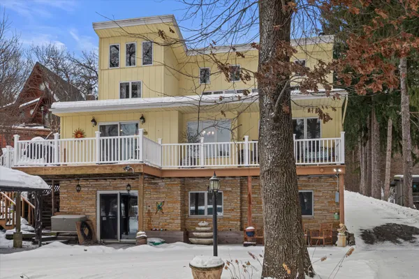 $865,000 | S108W34703 Jacks Bay Road, Mukwonago, WI 53149