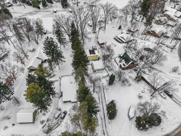 $865,000 | S108W34703 Jacks Bay Road, Mukwonago, WI 53149