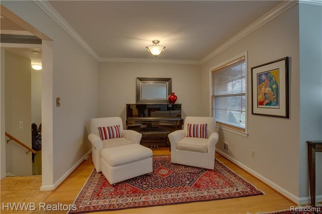 18134 Riverside Drive Beverly Hills, MI 48025 - Photo 10 of 34