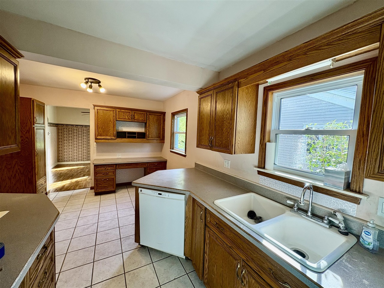 231 Monroe Street Brooklyn, MI 49230 - Photo 9 of 26