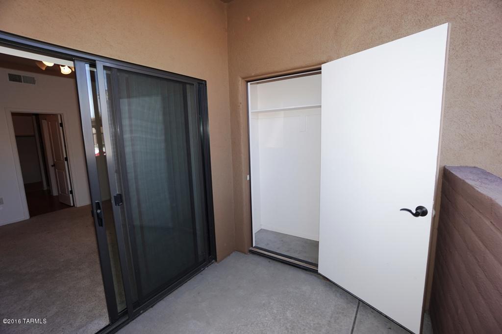 2018 East River Road, Unit 105 Tucson, AZ 85718 - Photo 7 of 9