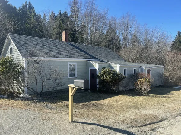$150,000 | 54 Sunset Avenue, Stonington, ME 04681