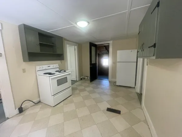 $150,000 | 54 Sunset Avenue, Stonington, ME 04681