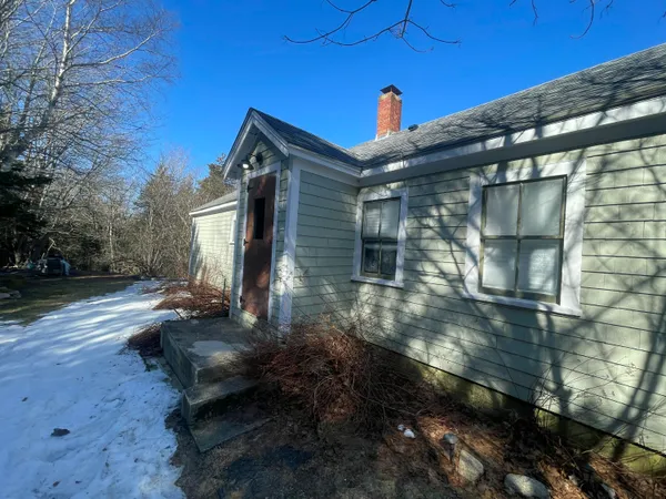 $150,000 | 54 Sunset Avenue, Stonington, ME 04681