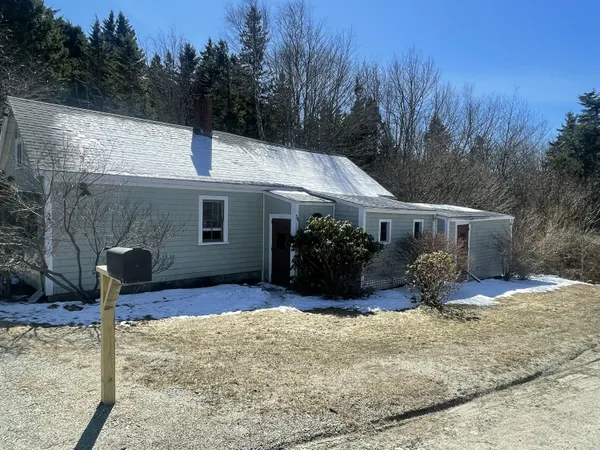 $150,000 | 54 Sunset Avenue, Stonington, ME 04681