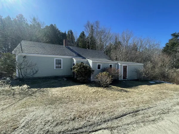 $150,000 | 54 Sunset Avenue, Stonington, ME 04681