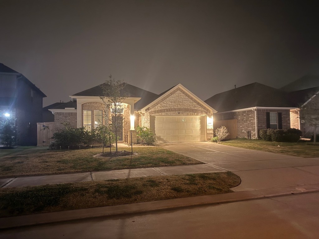 10318 Greenhorn Lane Rosharon, TX 77583 - Photo 2 of 23