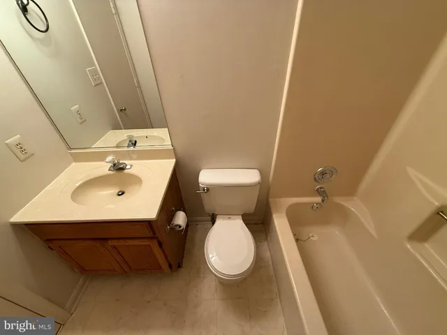 $1,895 | 227 Bend Farm Road, Fredericksburg, VA 22408