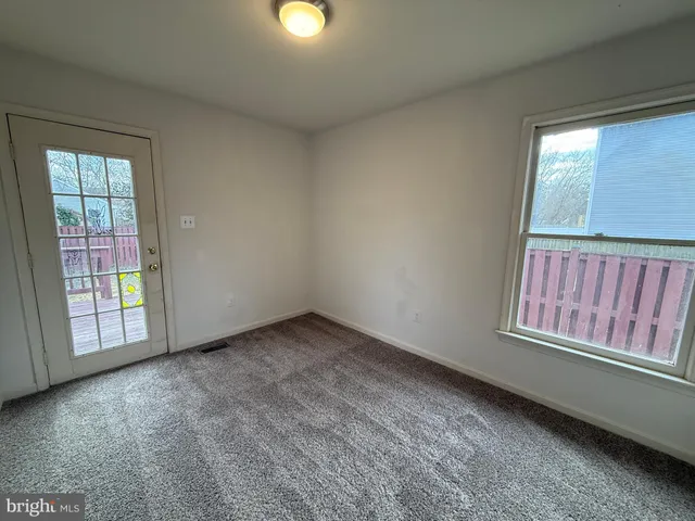 $1,895 | 227 Bend Farm Road, Fredericksburg, VA 22408