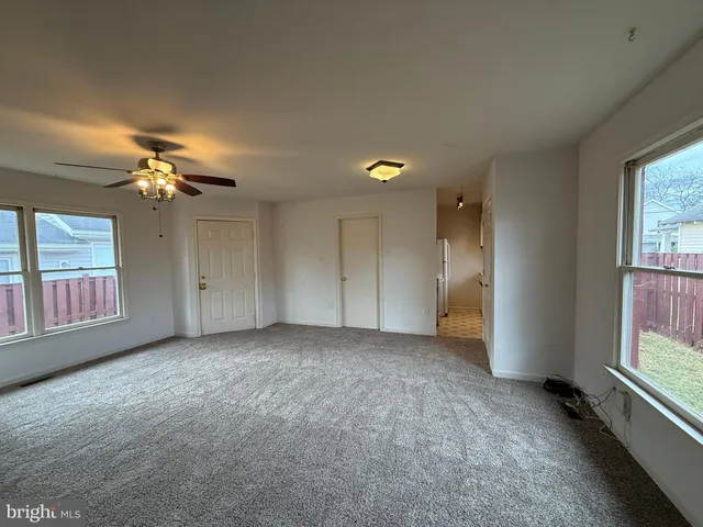 $1,895 | 227 Bend Farm Road, Fredericksburg, VA 22408