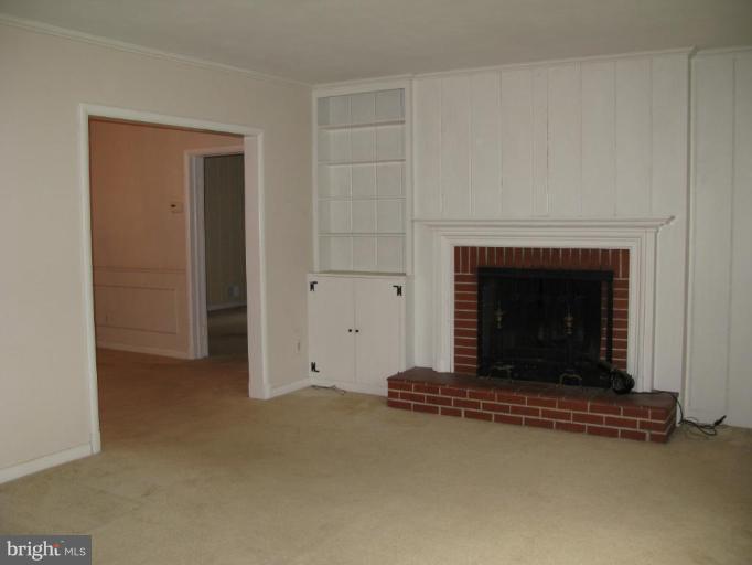 210 Charmuth Road Lutherville-Timonium, MD 21093 - Photo 9 of 21 Living Room
