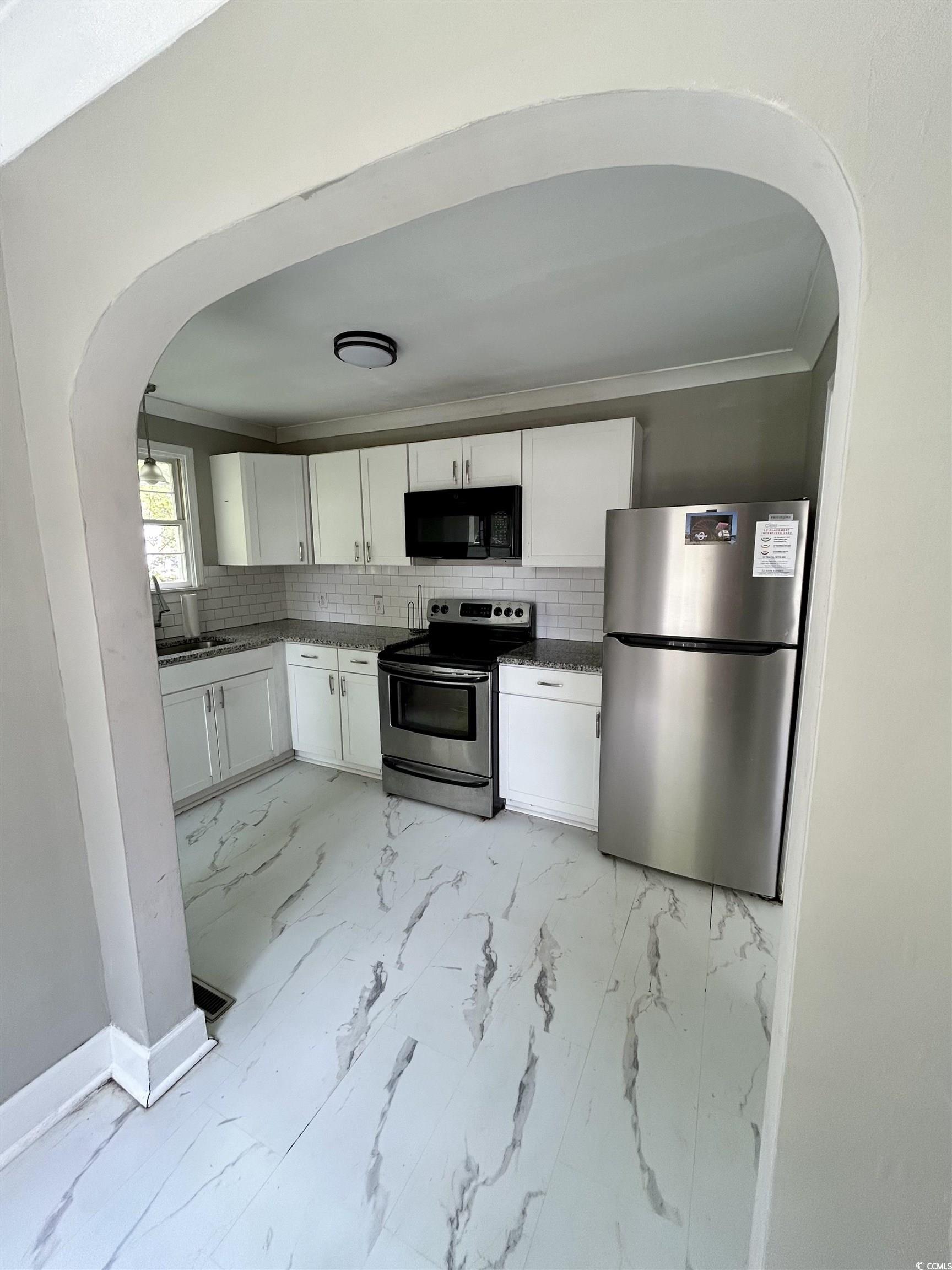 425 Patmar Square Mullins, SC 29574 - Photo 6 of 27