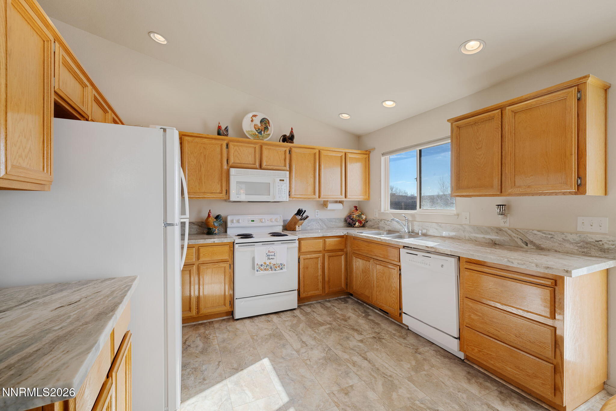 754 Tamsen Road Fernley, NV 89408 - Photo 10 of 21 19-web-or-mls-IMG_8386