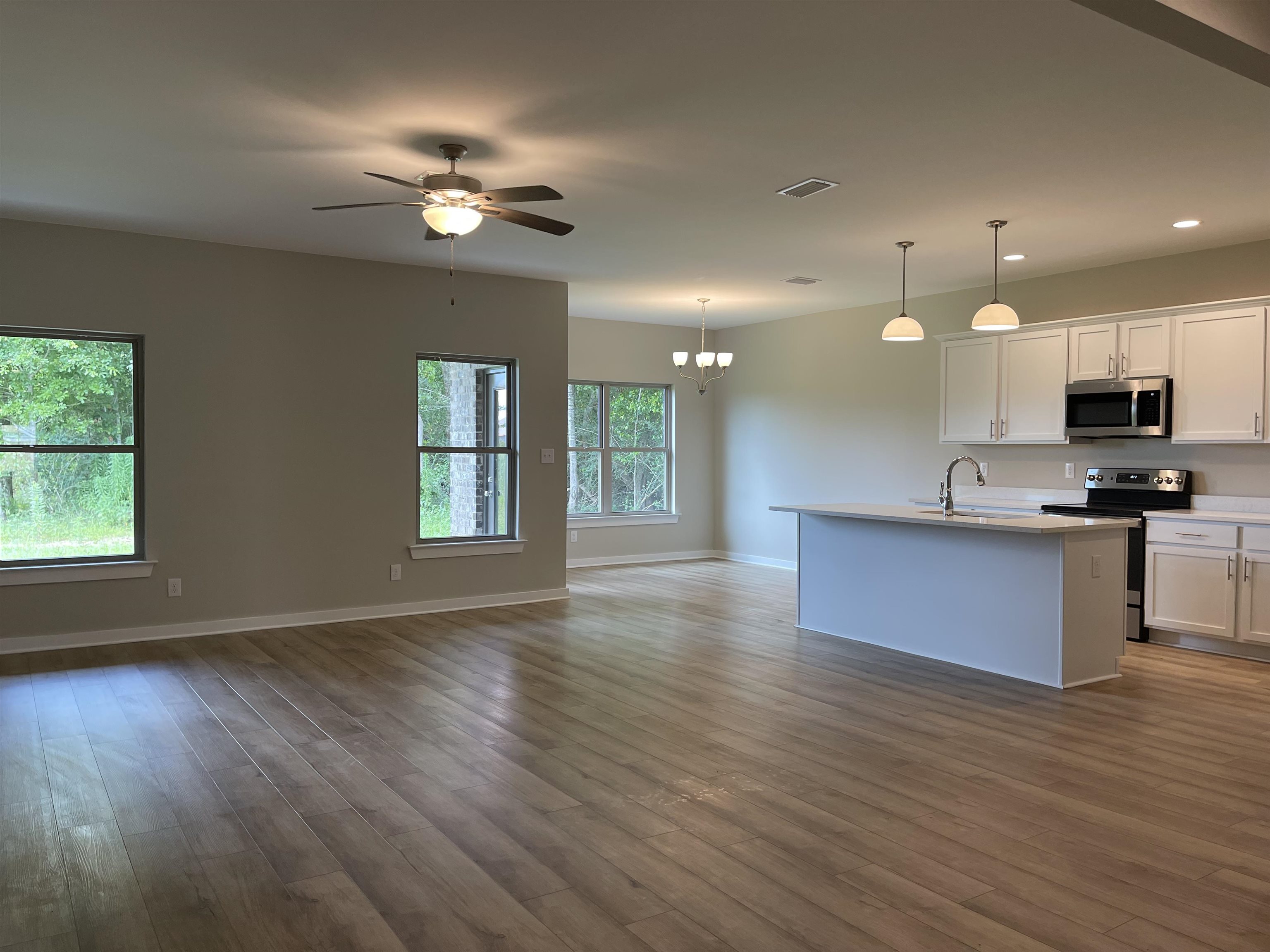 825 Ginger Lee Street Foley, AL 36535 - Photo 7 of 7 Living Room